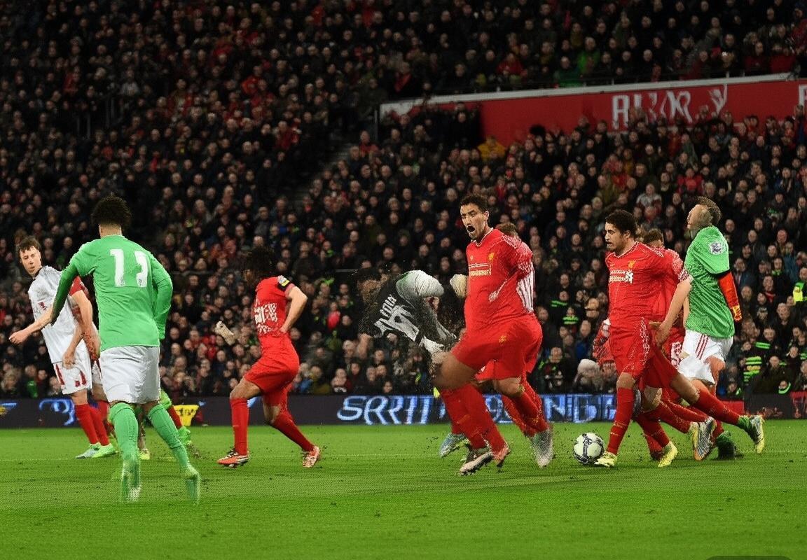 曼联利物浦巅峰对决：经典瞬间回顾与未来展望(图4)